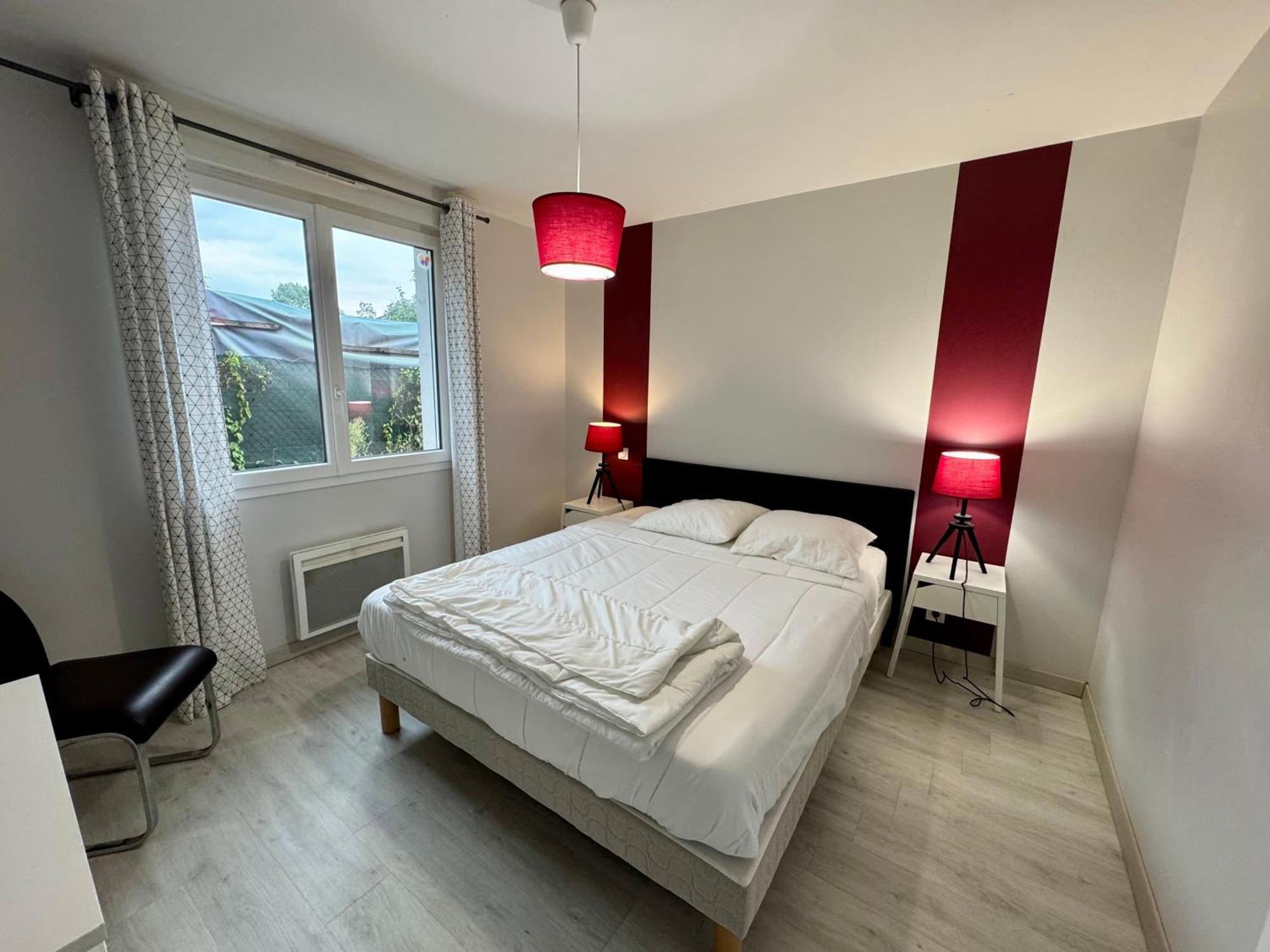 Domaine Des 5 Roses - Rose Rouge Apartment La Guierche Ngoại thất bức ảnh