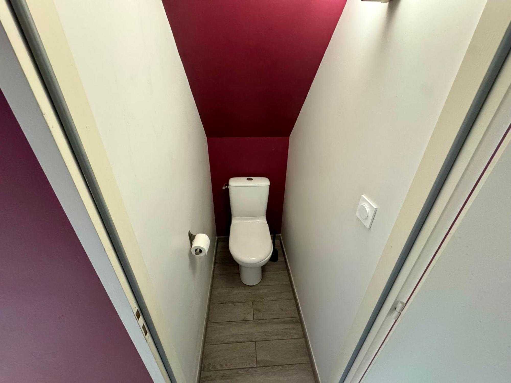 Domaine Des 5 Roses - Rose Rouge Apartment La Guierche Ngoại thất bức ảnh