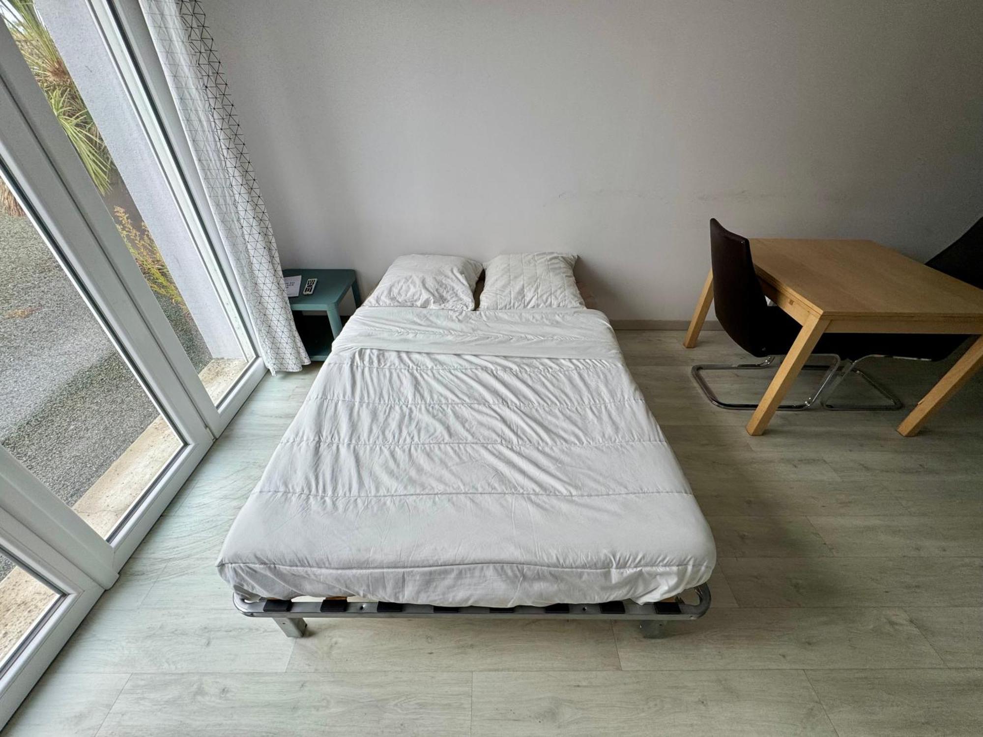 Domaine Des 5 Roses - Rose Rouge Apartment La Guierche Ngoại thất bức ảnh